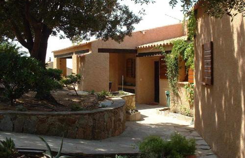 Villa A Scopa à Lumio en Corse avec piscine chauffée, vue mer panoramique, climatisation, jardin arboré de 3000m2, 10 pers, 5 Chb, 4 Sdb - Foto 10