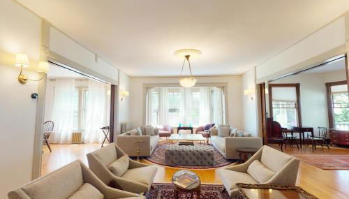 High Street Stunner - Photo 5