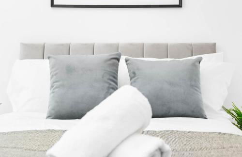 Four Bed House - Garden - Parking - Speed Wi-Fi 75CMR - Foto 13