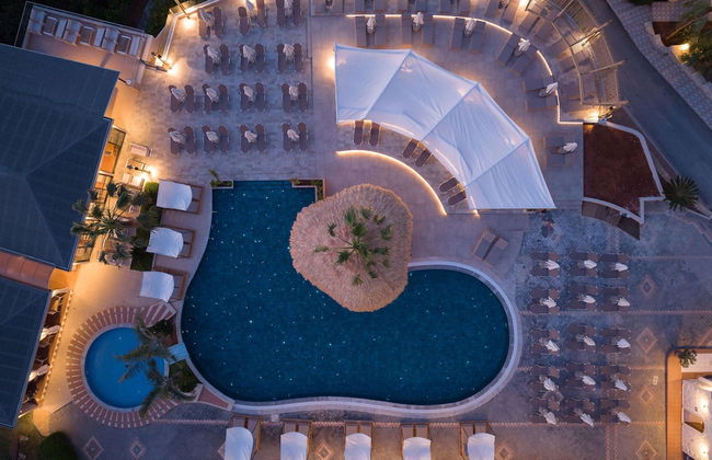 Asterias Village Resort - Foto 1