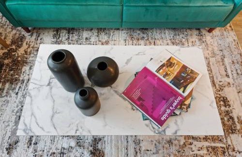 5-Star Irvine | Luxe 2BR w/ Pool, Gym & Parking - Foto 18