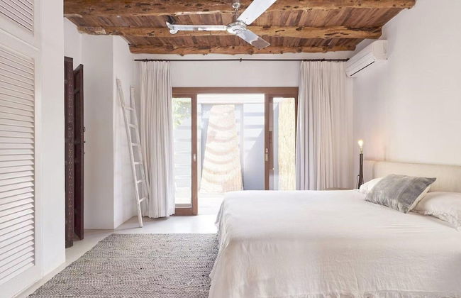 Hillside Villa With Sea-views - Photo 5