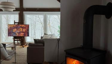 Secluded escape with hot tub, pizza oven, fireplace - Foto 2