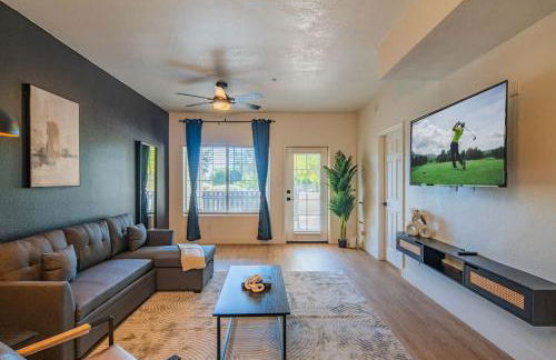 Chic Golf Pickleball Pool Hot Tub King Bed Parking - Foto 1