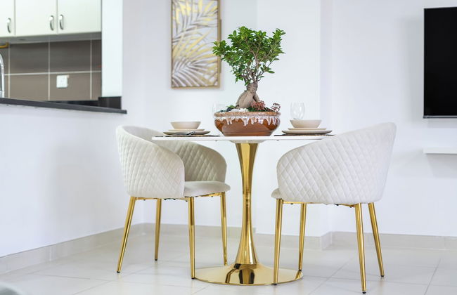 Marco Polo - Spacious Studio Lush View - Photo 26