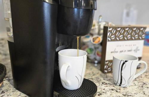 Chic Oasis: 3BR, 2BA, Private Deck - Foto 11