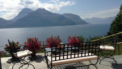 Apartment mit Terrasse und tollem See- und Bergblick by Interhome - Photo 2