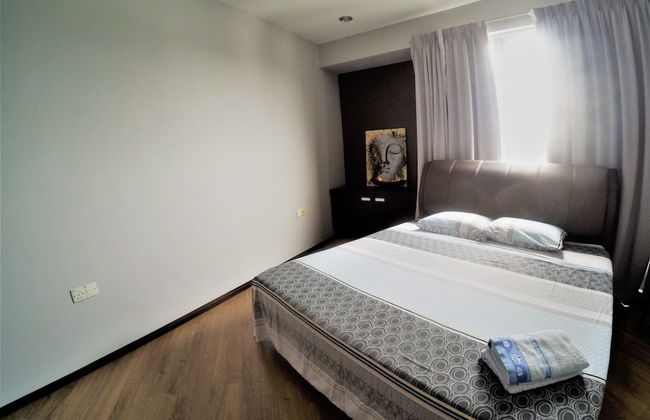 PJ8 Service Suite Pool View - Photo 9