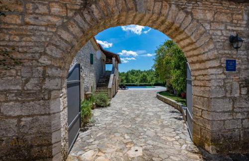 Villa Lastavica pod Ruzon, two beautiful villas in the heart of Istria - Photo 10