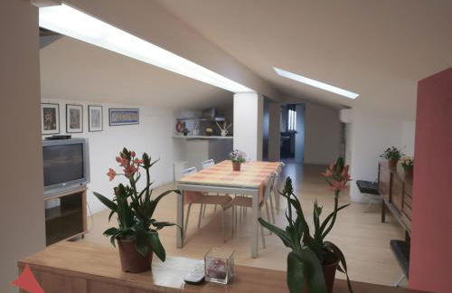 CASAVELLINO: il tuo spazio moderno in centro - Foto 6