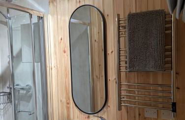 The Swift, Shepherds Hut at Bee Happy Breaks Scotland - Photo 10