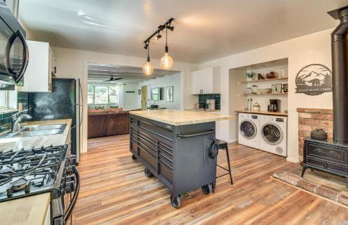 Cozy Retreat with Deck about 2 Mi to Pinecrest Lake! - Foto 10