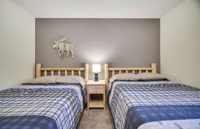 Woodland Oasis by Avantstay Hot Tub, Firepit, Walk to Lake - Photo 29