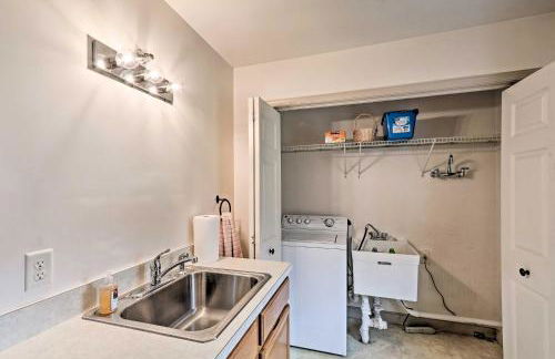 Family Home with WiFi, 14 Mi to Dutch Wonderland! - Foto 23