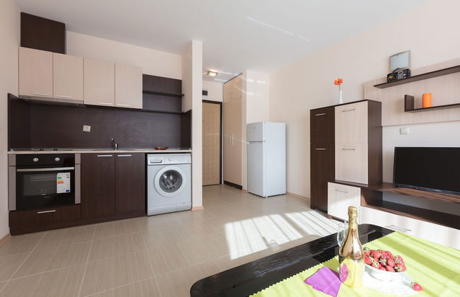 Beachfront Studio in Rich Beach - Photo 6