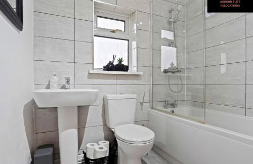 Spacious 3 Bedroom Contractor Stay House in Birmingham B23 near M6 & Fort Dunlop with Free Parking and WiFi - Foto 29