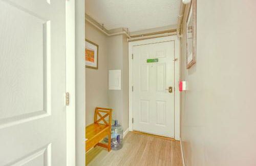 Walk to Ski Shuttle! Mountainside Resort Condo - Photo 18