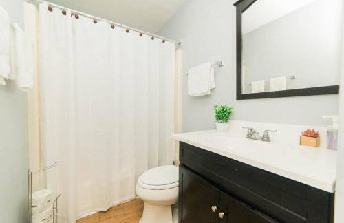 Parking - Walkable - GroupStays - Washer - Foto 7