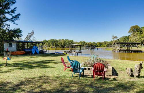 Lake Livingston Home with Dock and Deck! - Foto 1