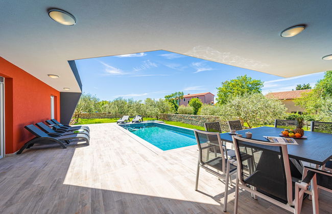 Modern Villa With Pool and Terrace - Foto 22