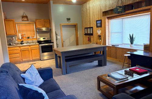 Pool Table & Hot tub - closest place to the GAP trail in Ohiopyle - Photo 40