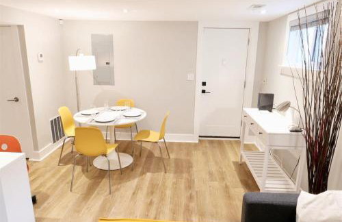 Best of Brookland Family Friendly w Private Parking - Photo 2