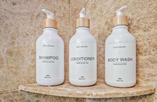 Beach Retreat- Walk to Beach, BBQ, Oceanview Rooftop & Firepit - Foto 52