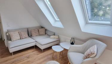 Lichtdurchflutete Dachgeschosswohnung mit Charme - Photo 4