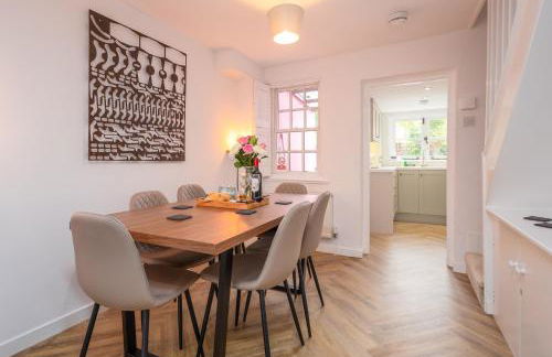 Rose cottage, Central, Amazing Cathedral view, Iconic pastel street - Foto 14