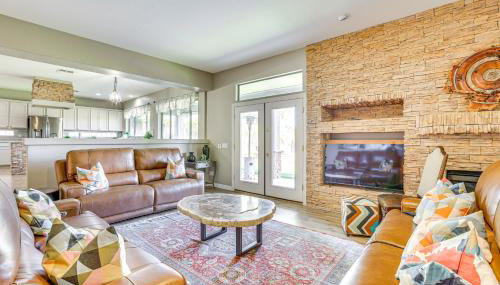 Luxe Mtn-View Mansion with Hot Tub in Phoenix! - Foto 4