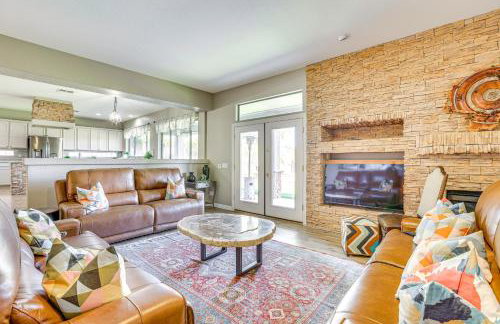 Luxe Mtn-View Mansion with Hot Tub in Phoenix! - Foto 4