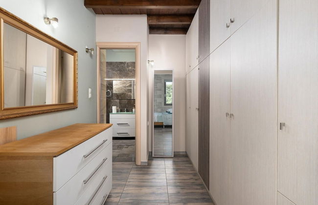 Luxury Villa Near Sea and City, Ping Pong, Childrens Area and BBQ - Foto 21