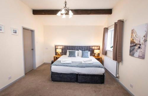 New Hobbit, stunning views, sleeps 42, Bar, Hot Tub - Foto 48