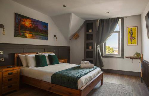 Cathedrals View - 2-4 bed Top-floor Apt in Exeter - Self Check in, Free Parking! - Foto 1