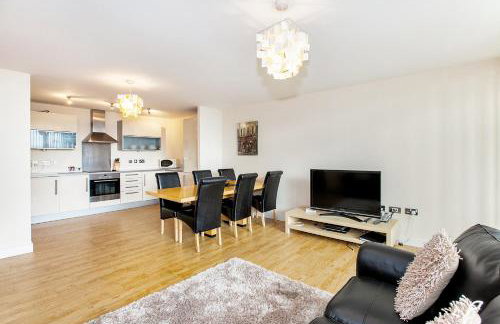 ShortstayMK Vizion apartments, with free superfast wi-fi, parking - Foto 88