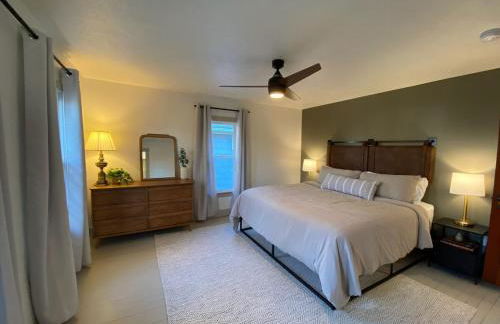 Totally renovated large family getaway! King bed - Foto 11