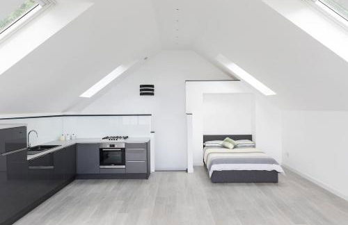 1 Bed Studio - Sleeps 4 - Parking - Wifi - Foto 3