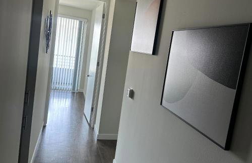 DTLA prime one bedroom steps away from Crypto - Photo 11