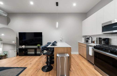 Steps from the Lake Edgewater Modern 2BD 2BA - Photo 14