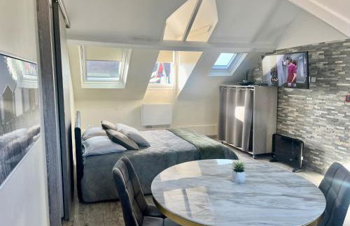 La Villa l'Oiseau Bleu proche de la plage et de Deauville !!! Awards 2025 - Photo 9