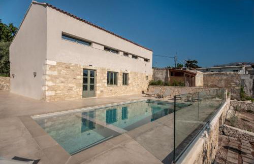Olive Hideaway Private Pool Villa, Chania Sleeps 7 - Foto 7