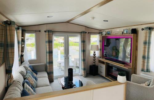 Exquisite Lake lodge in Hoburne Holiday Resort - Valentino Rose Lodge - Foto 60