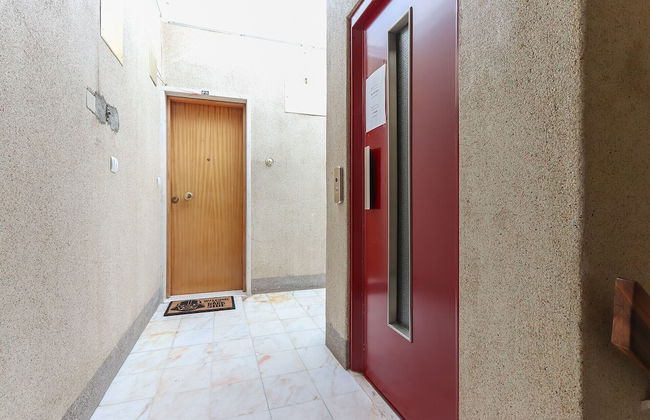 Oeiras Balcony by Homing - Photo 17