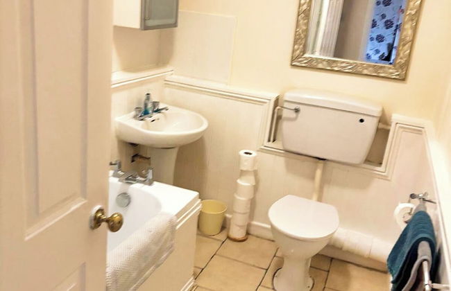 Large Balcony Apartment - Town & Races -2 Dbl Beds - Foto 9