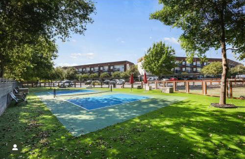 South Lamar Wellness Retreat Sauna Cold Plunge Gym - Photo 46