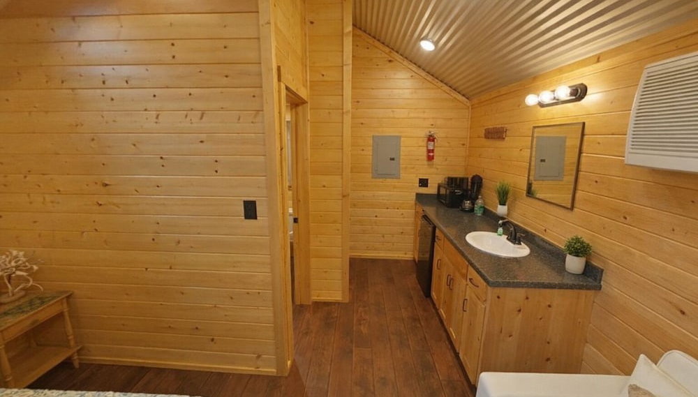 Log Cabin for Family Glamping Vacation near San Antonio - Foto 1, Imagen principal