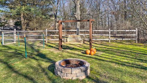Pet-Friendly Beacon Area Vacation Rental 6 Acres - Foto 3