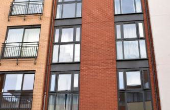 Penthouse - Amazing City Skyline Views - Balcony - FREE extra 2 hours - FREE Parking - Utilita Arena - Bullring Shopping - New St Station- Super King Size Bed - Foto 53