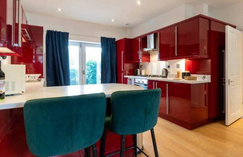 Spacious 3 bed, Parking, Long stays welcome, Relocators, Families, Contractors - Foto 28
