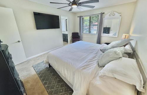 Big, Tidy, Cushy, & Activities - Foto 47